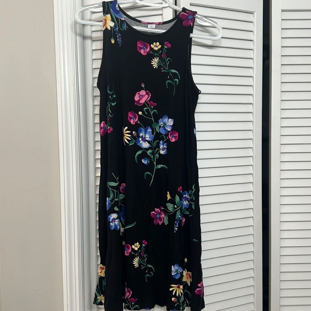 women’s floral black sleeveless dress